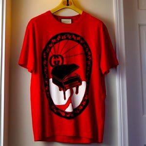 100% authentic mens GUCCI red logo tee